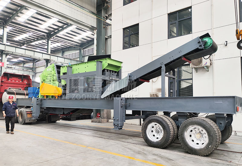 Mobile crushing screening station